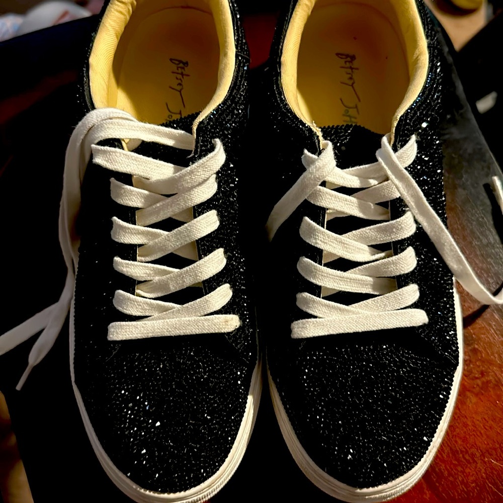 Betsey Johnson size 9.5 black rhinestone studded sneakers
